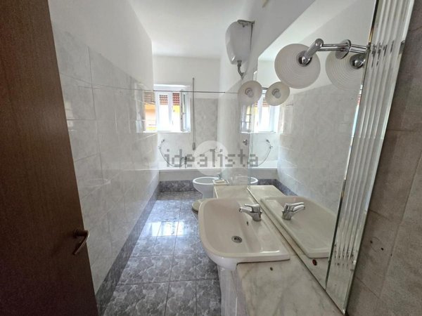 appartamento in vendita a Roma in zona Ostiense