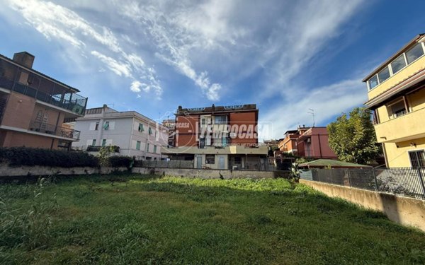 casa indipendente in vendita a Roma in zona Acilia