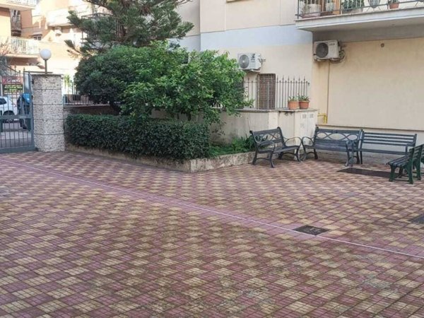 appartamento in vendita a Roma in zona Torre Maura