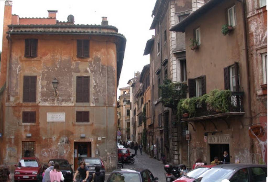 intera palazzina in vendita a Roma in zona Trastevere
