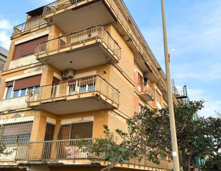 appartamento in vendita a Roma in zona Ostia