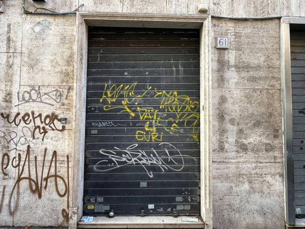 appartamento in vendita a Roma in zona Tuscolano