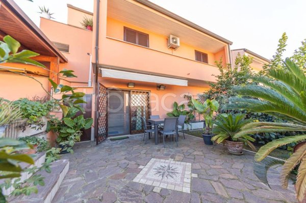 appartamento in vendita a Roma in zona Acilia
