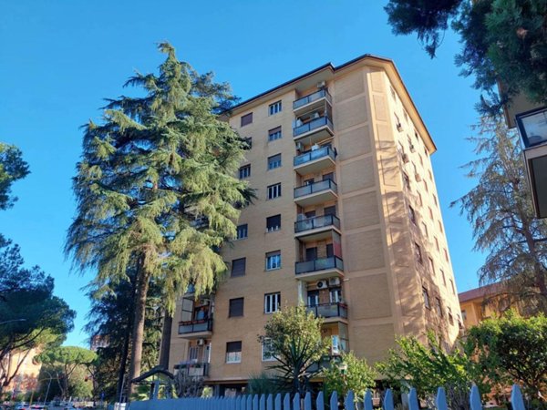 appartamento in vendita a Roma in zona Torre Spaccata