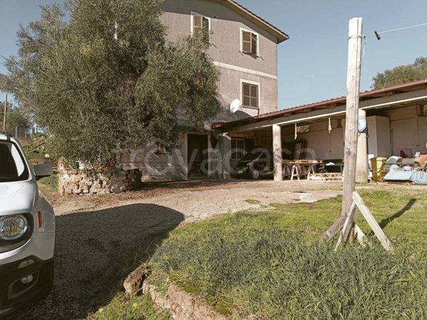 appartamento in vendita a Roma in zona Cesano