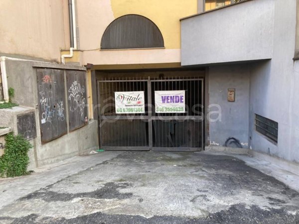 negozio in vendita a Roma in zona Tor Bella Monaca