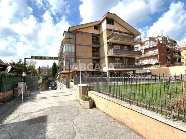 appartamento in vendita a Roma in zona Torre Maura