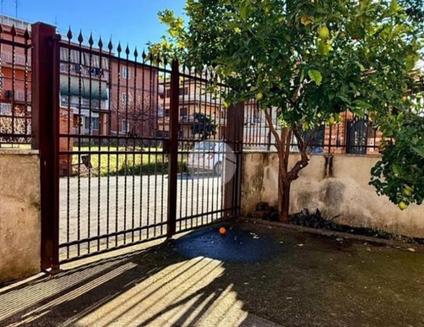 appartamento in vendita a Roma in zona Borghesiana