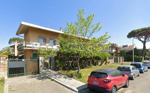 casa indipendente in vendita a Roma in zona Axa
