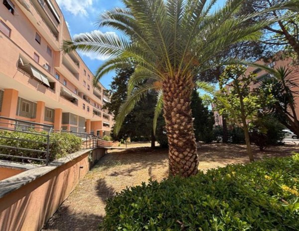 appartamento in vendita a Roma in zona Tor de' Cenci