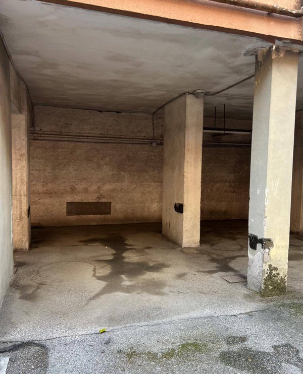 appartamento in vendita a Roma in zona Ardeatino