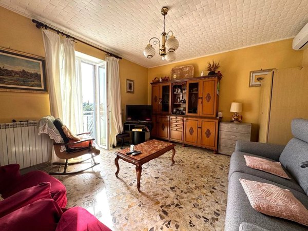 appartamento in vendita a Roma in zona Cesano
