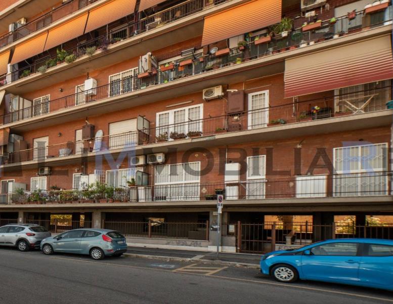 appartamento in vendita a Roma in zona Cinecittà