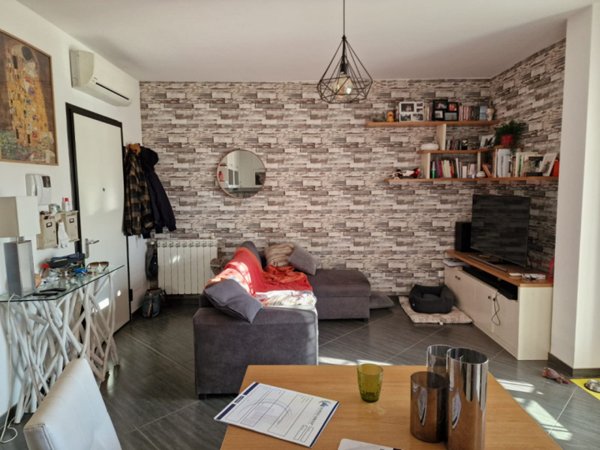 appartamento in vendita a Roma in zona Valle Santa