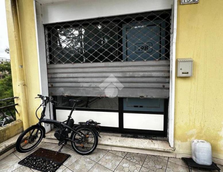 appartamento in vendita a Roma in zona Tomba di Nerone