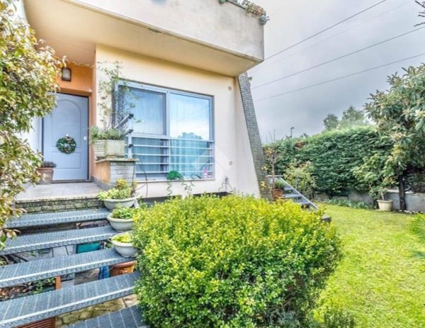 casa indipendente in vendita a Roma in zona Valle Muricana