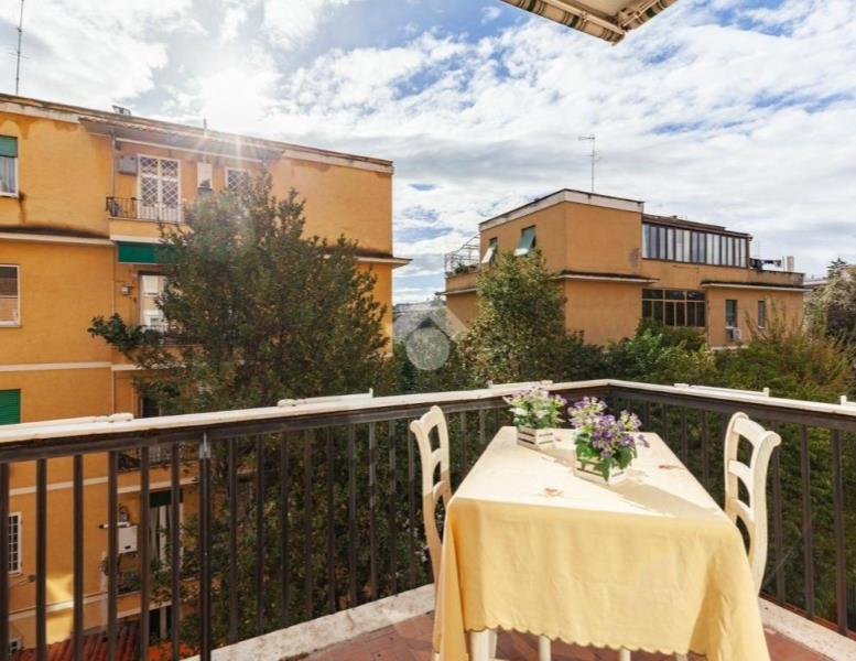appartamento in vendita a Roma in zona Gianicolense