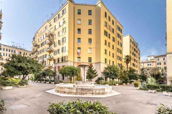 appartamento in vendita a Roma in zona Appio Latino
