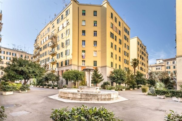 appartamento in vendita a Roma in zona Appio Latino