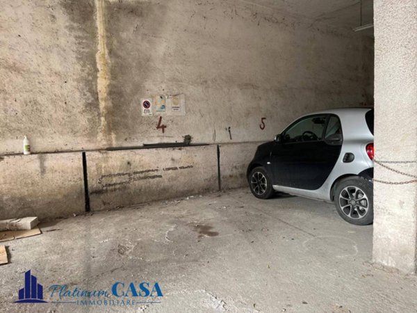 appartamento in vendita a Roma in zona Tomba di Nerone