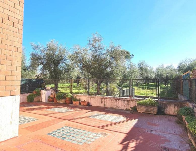 appartamento in vendita a Roma in zona Casal Morena