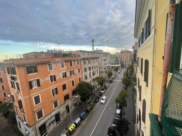 appartamento in vendita a Roma in zona Prenestino-Labicano