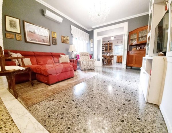 appartamento in vendita a Roma in zona Ostia