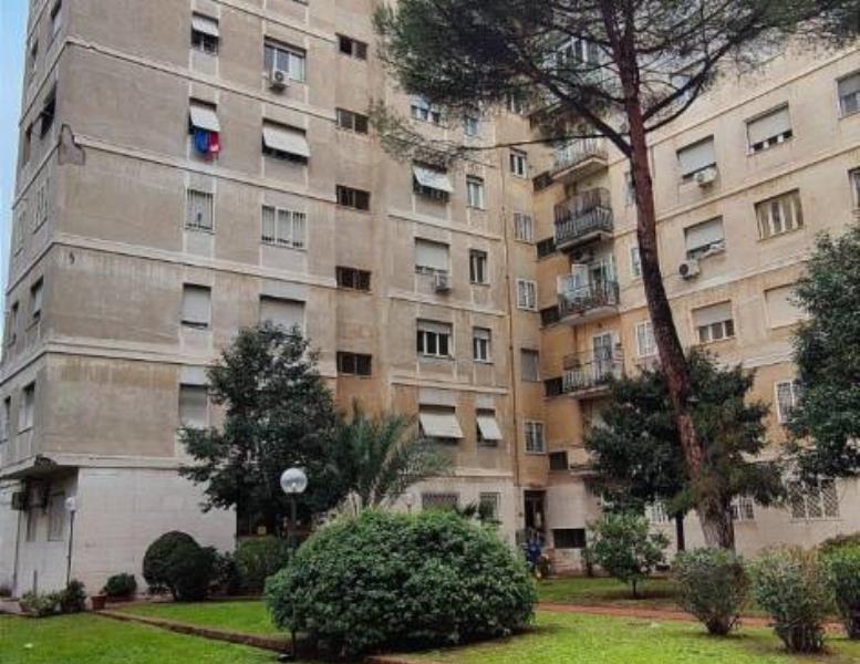 appartamento in vendita a Roma in zona Don Bosco