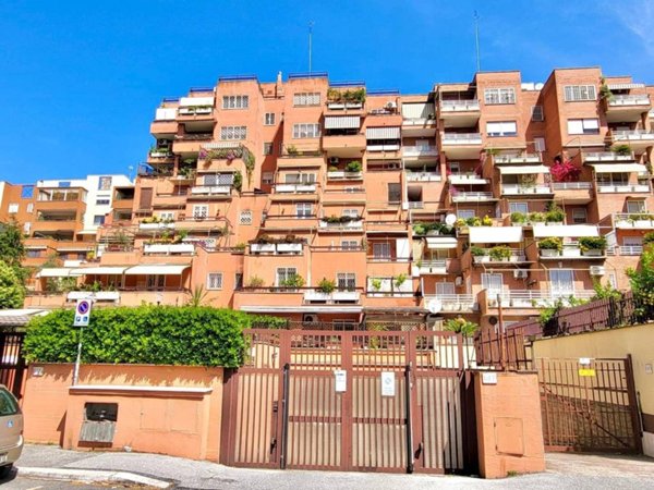 appartamento in vendita a Roma in zona EUR