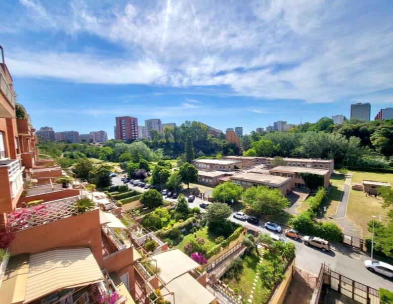 appartamento in vendita a Roma in zona EUR