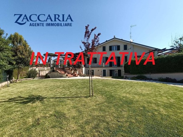 casa indipendente in vendita a Roma