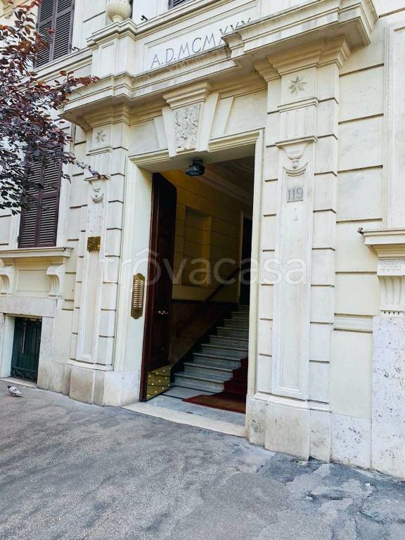 appartamento in vendita a Roma in zona Ostiense