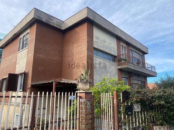 appartamento in vendita a Roma in zona Vitinia