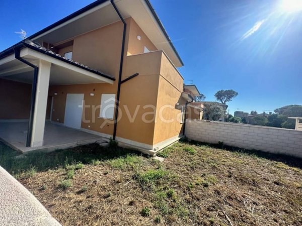 casa indipendente in vendita a Roma
