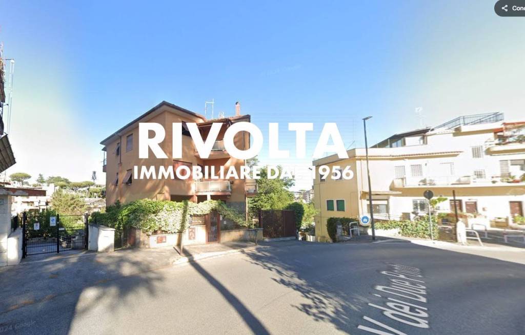 appartamento in vendita a Roma in zona Tomba di Nerone