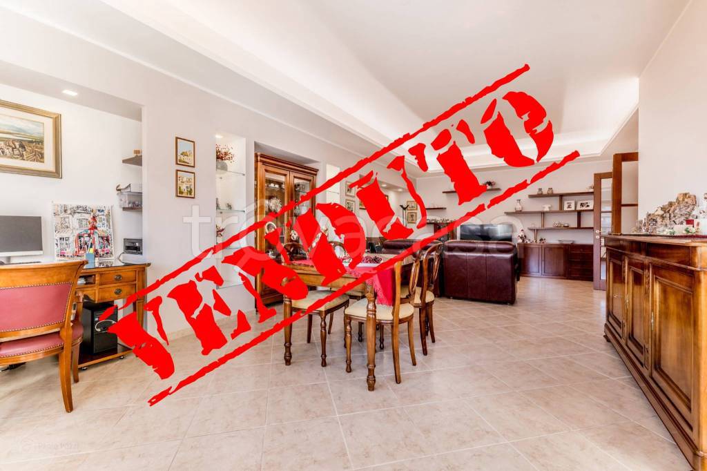 appartamento in vendita a Roma in zona Cinecittà