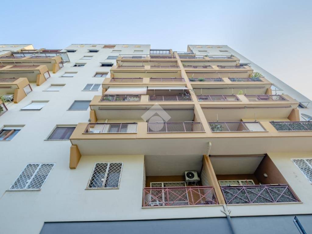 appartamento in vendita a Roma in zona Ostiense