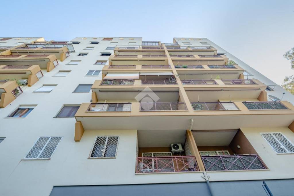 appartamento in vendita a Roma in zona Ostiense