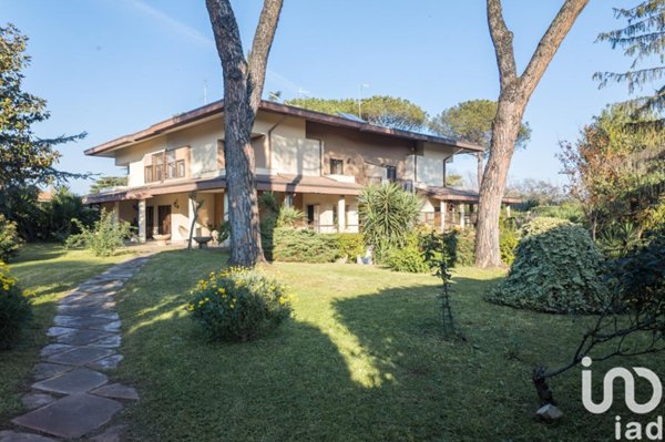 casa indipendente in vendita a Roma in zona Mostacciano