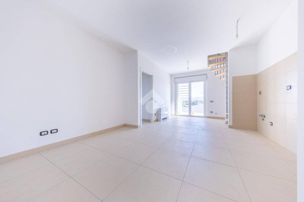 appartamento in vendita a Roma in zona Castelverde