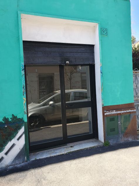 ufficio in vendita a Roma in zona Tuscolano