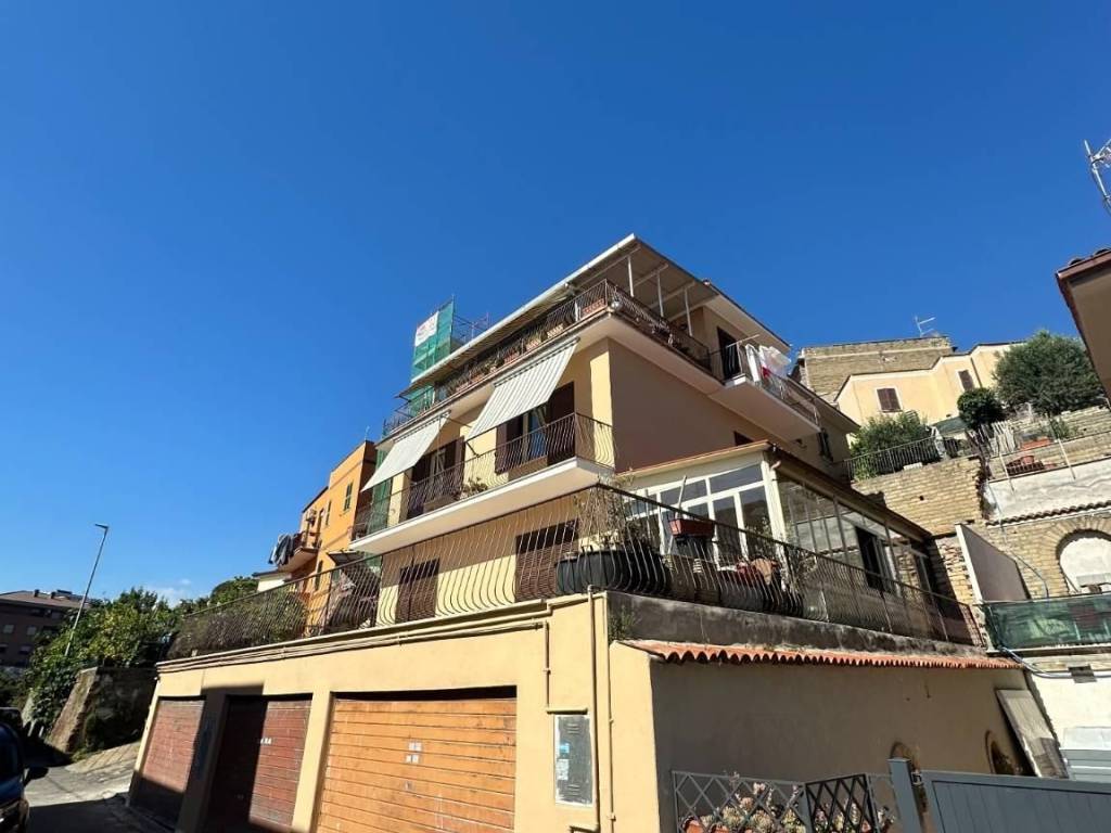 appartamento in vendita a Roma in zona Prima Porta