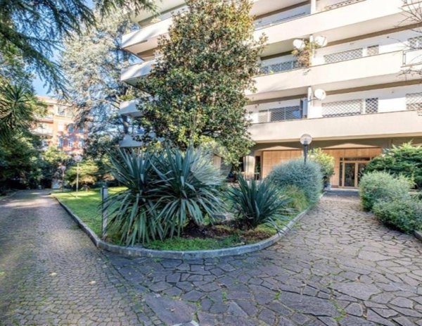 appartamento in vendita a Roma in zona EUR