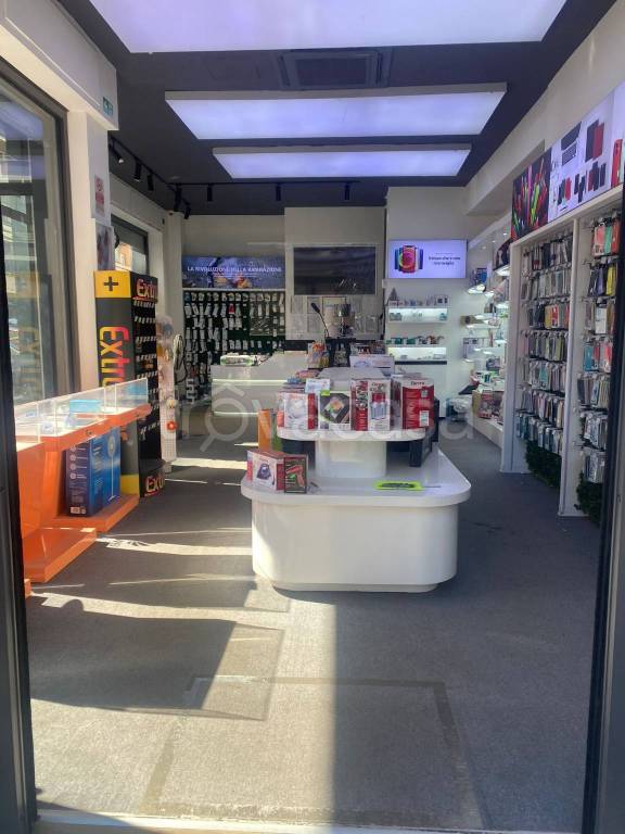 negozio in vendita a Roma in zona Monte Sacro/Talenti
