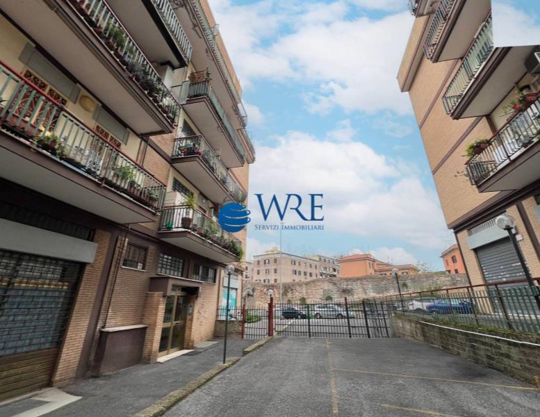 negozio in vendita a Roma in zona Alessandrino