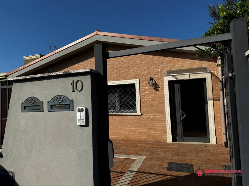 ufficio in vendita a Roma in zona Tuscolano