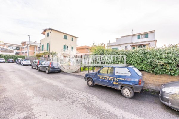 appartamento in vendita a Roma in zona Romanina