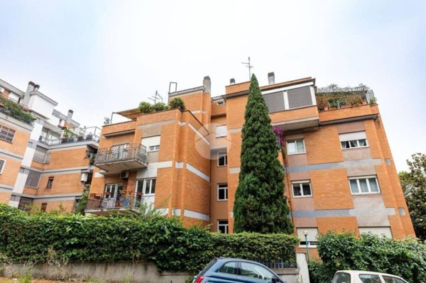 appartamento in vendita a Roma in zona Tor di Quinto