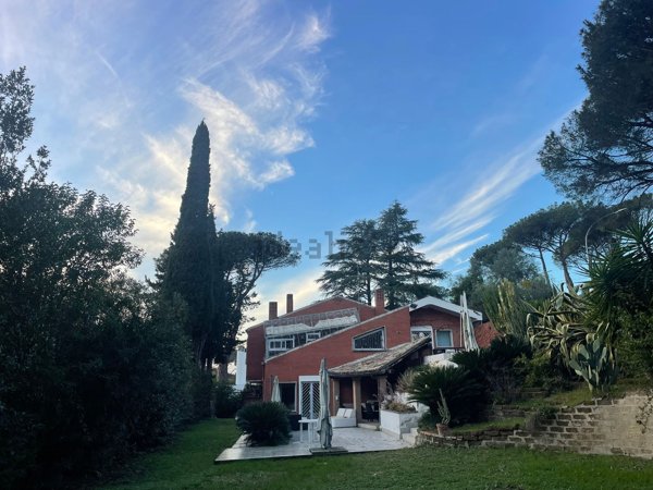casa indipendente in vendita a Roma in zona Pinciano