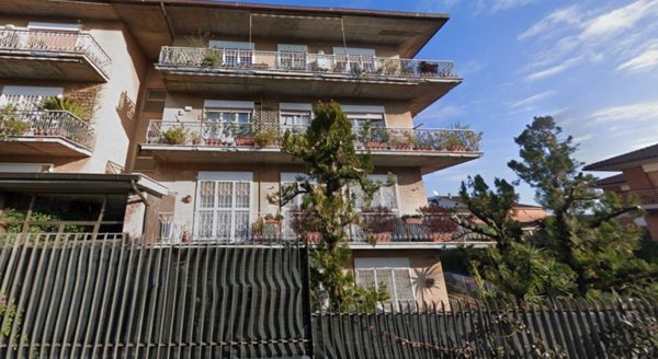 appartamento in vendita a Roma in zona Appio Pignatelli